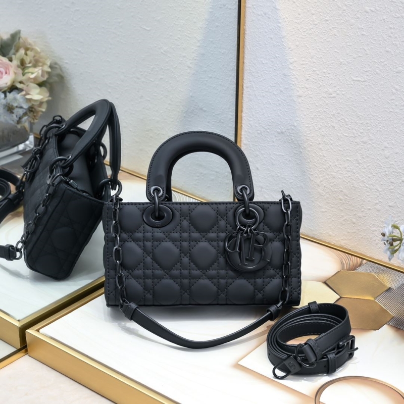 D*or top handle bags